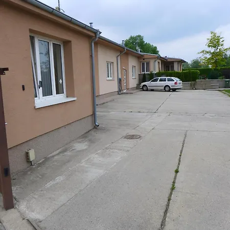 Hof بيت ضيافة ستوبافا