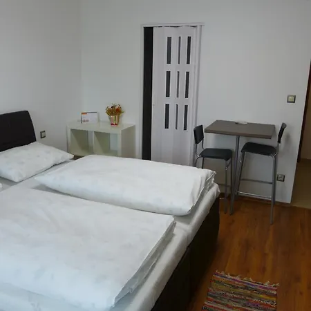 Hof 3* ستوبافا