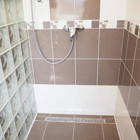 Hof Pensión Stupava